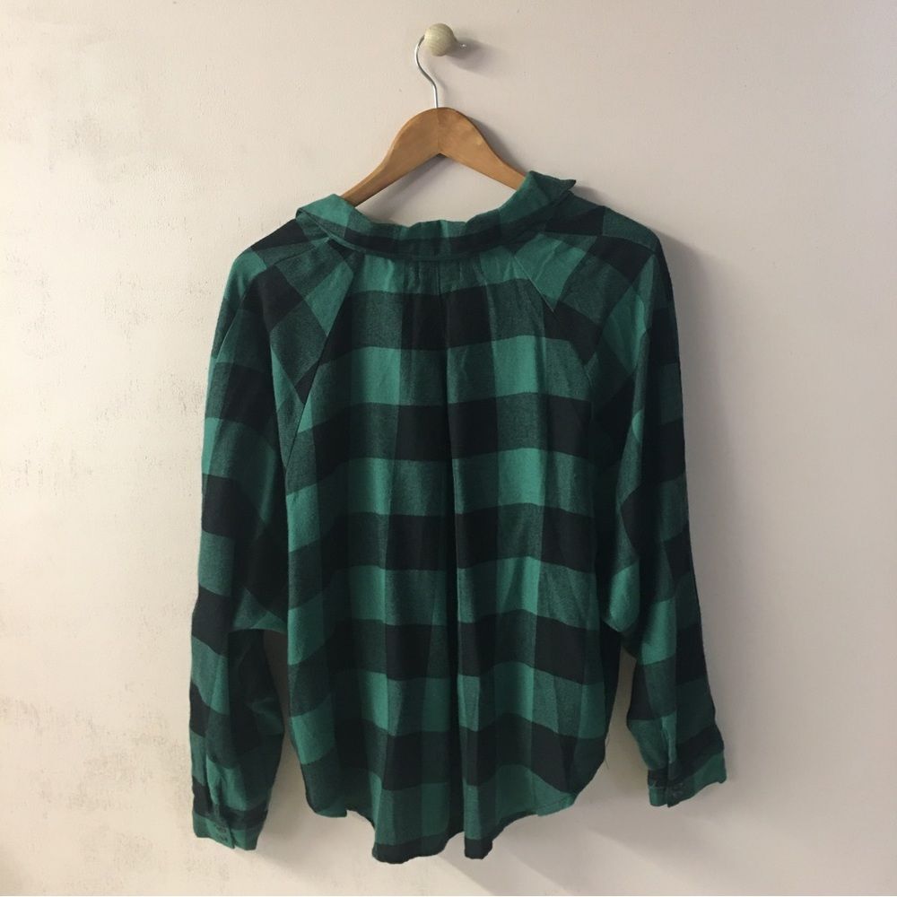 Urban Outfitters BDG Hunter Green/Black Plaid Tie Front Flannel Shirt Size M NWT - Picture 4 of 9
